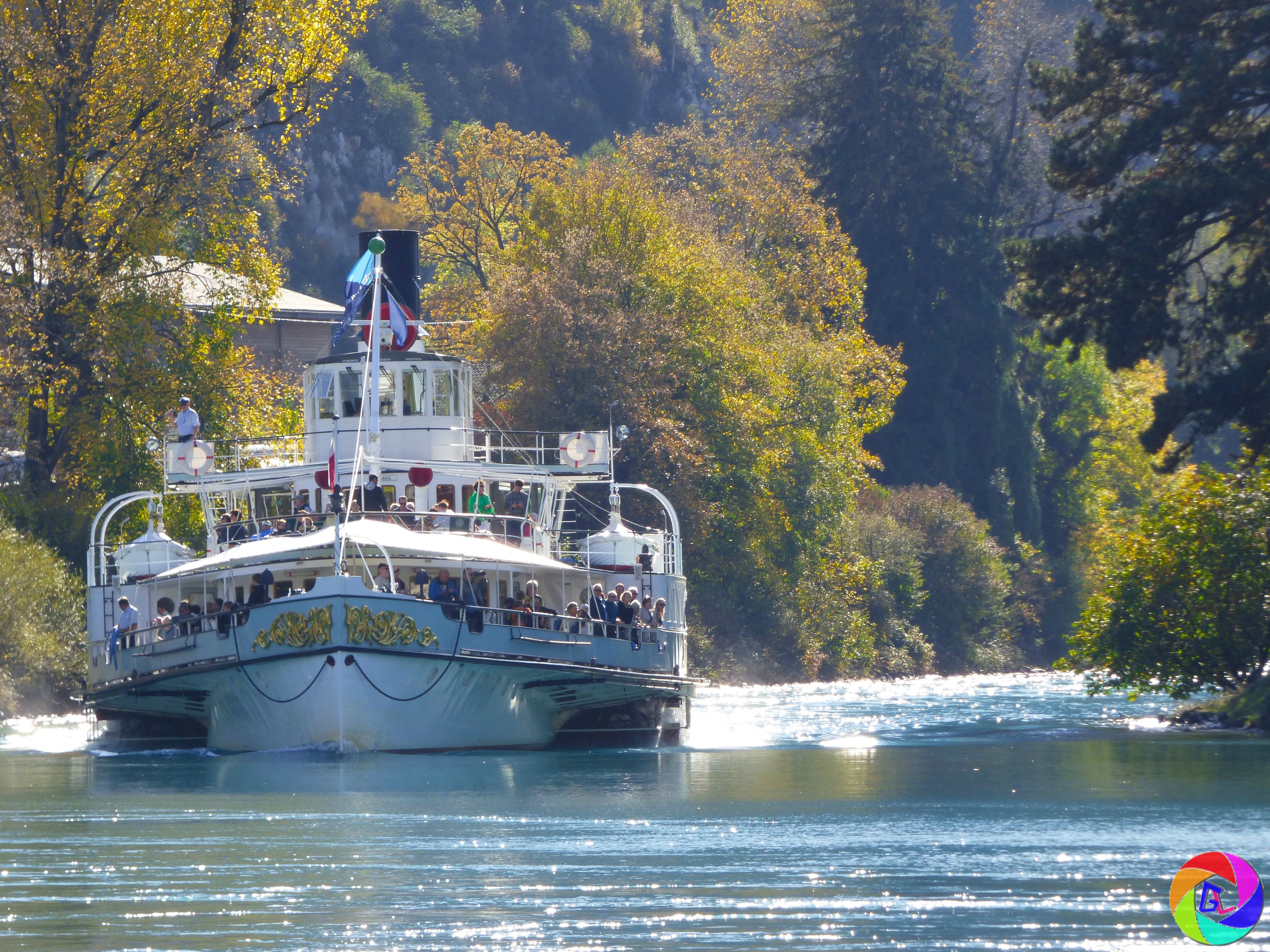 Steamer Blumisalp approaching